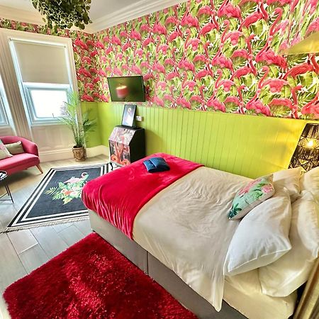Lemur Lodge - Boutique Apartments - Short Stroll To The Beach Борнмут Экстерьер фото