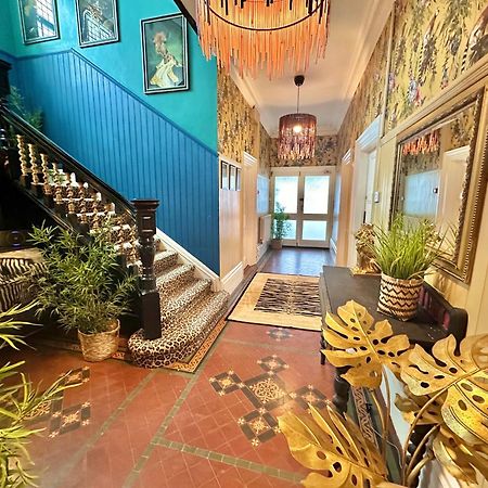 Lemur Lodge - Boutique Apartments - Short Stroll To The Beach Борнмут Экстерьер фото