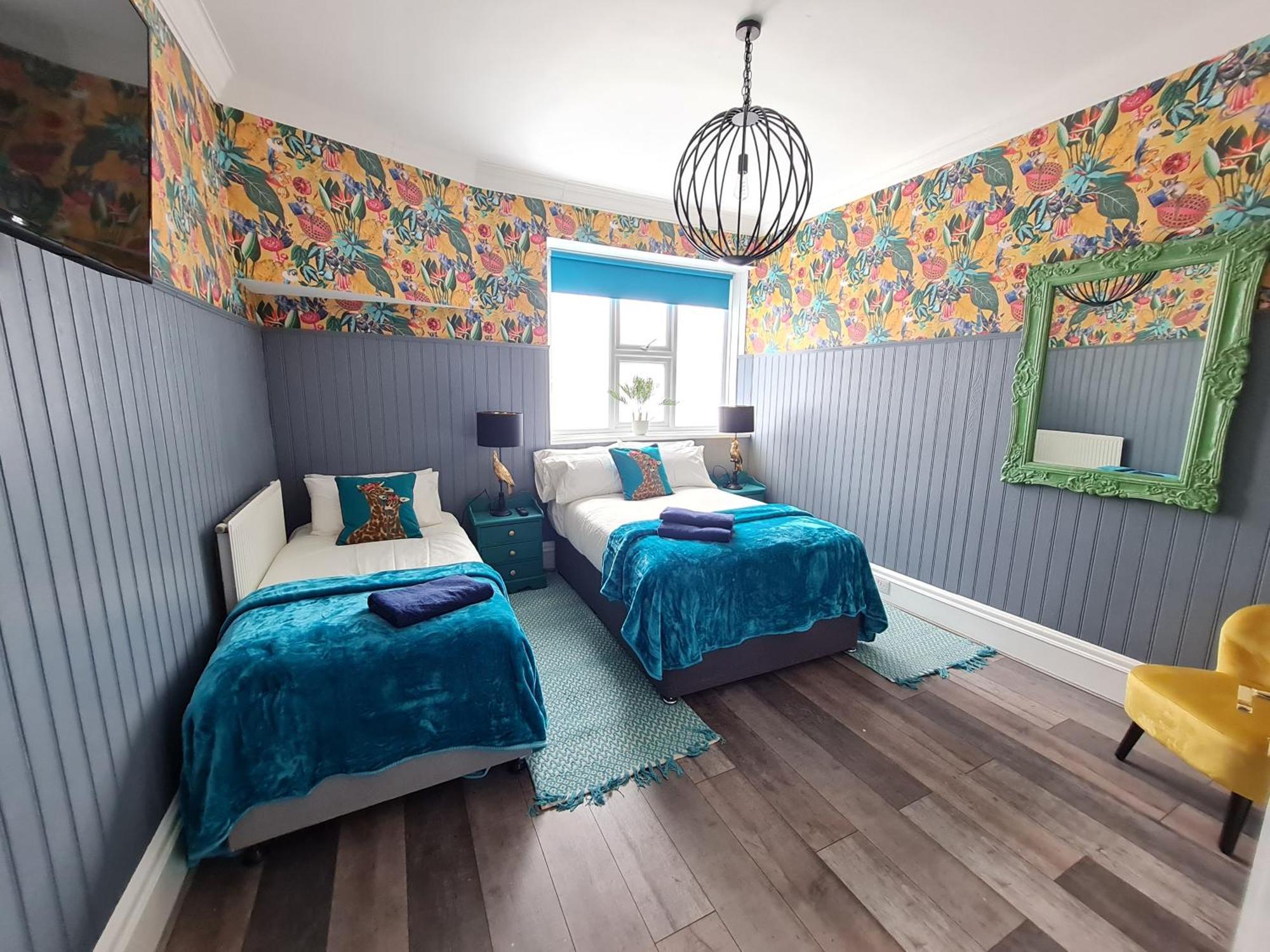 Lemur Lodge - Boutique Apartments - Short Stroll To The Beach Борнмут Экстерьер фото