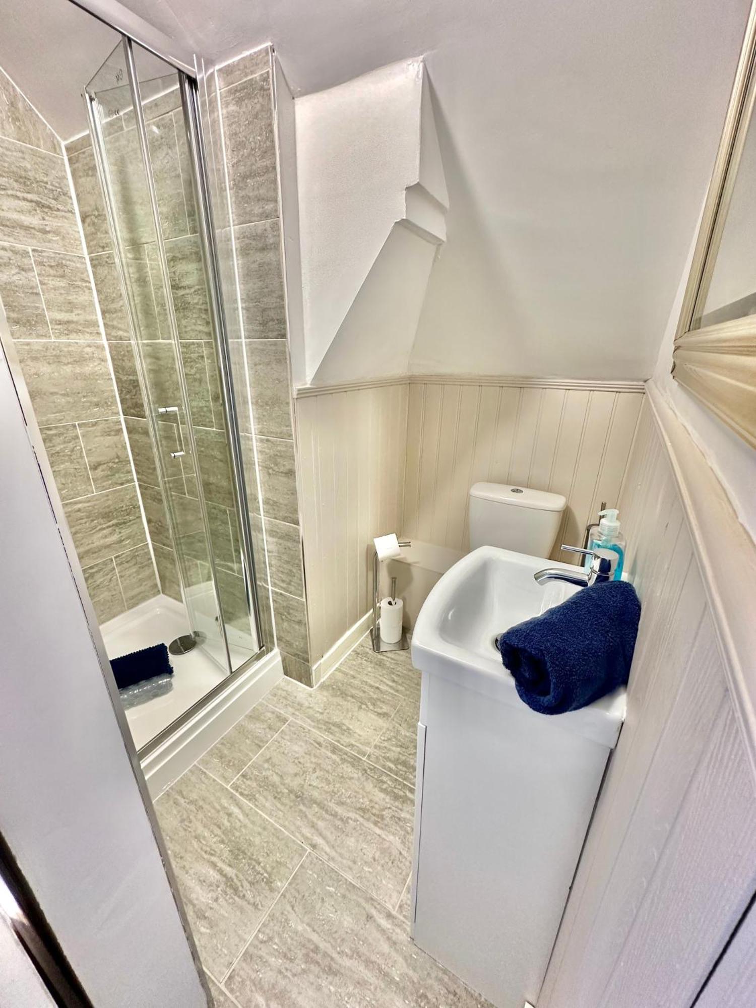 Lemur Lodge - Boutique Apartments - Short Stroll To The Beach Борнмут Экстерьер фото