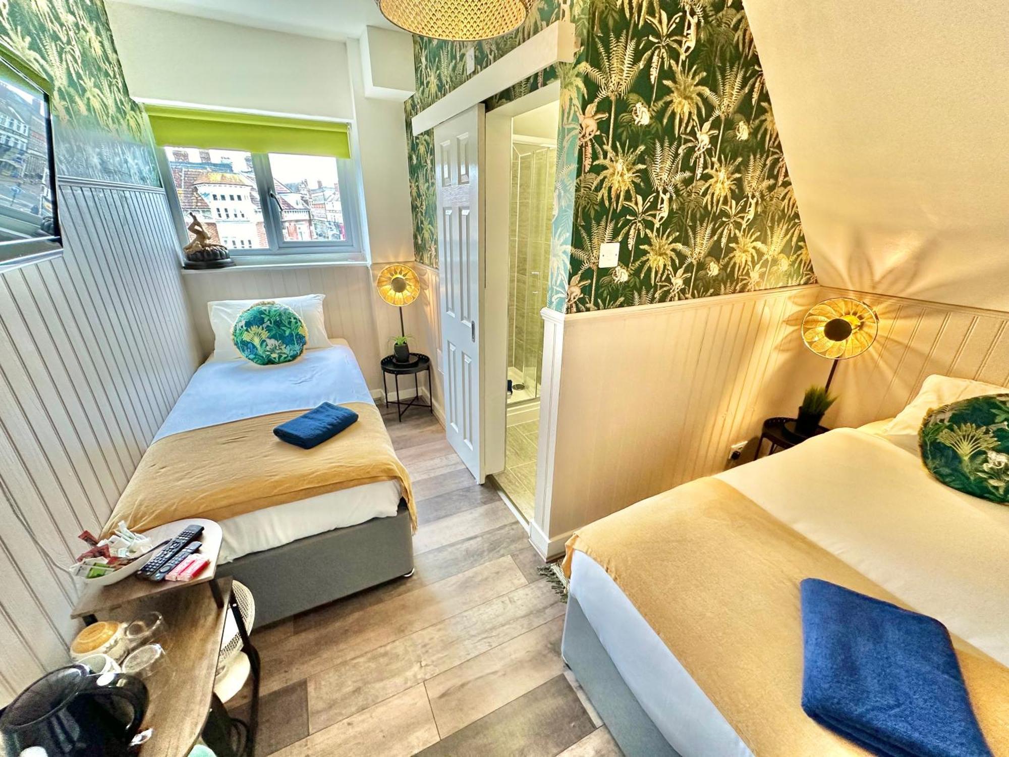 Lemur Lodge - Boutique Apartments - Short Stroll To The Beach Борнмут Экстерьер фото