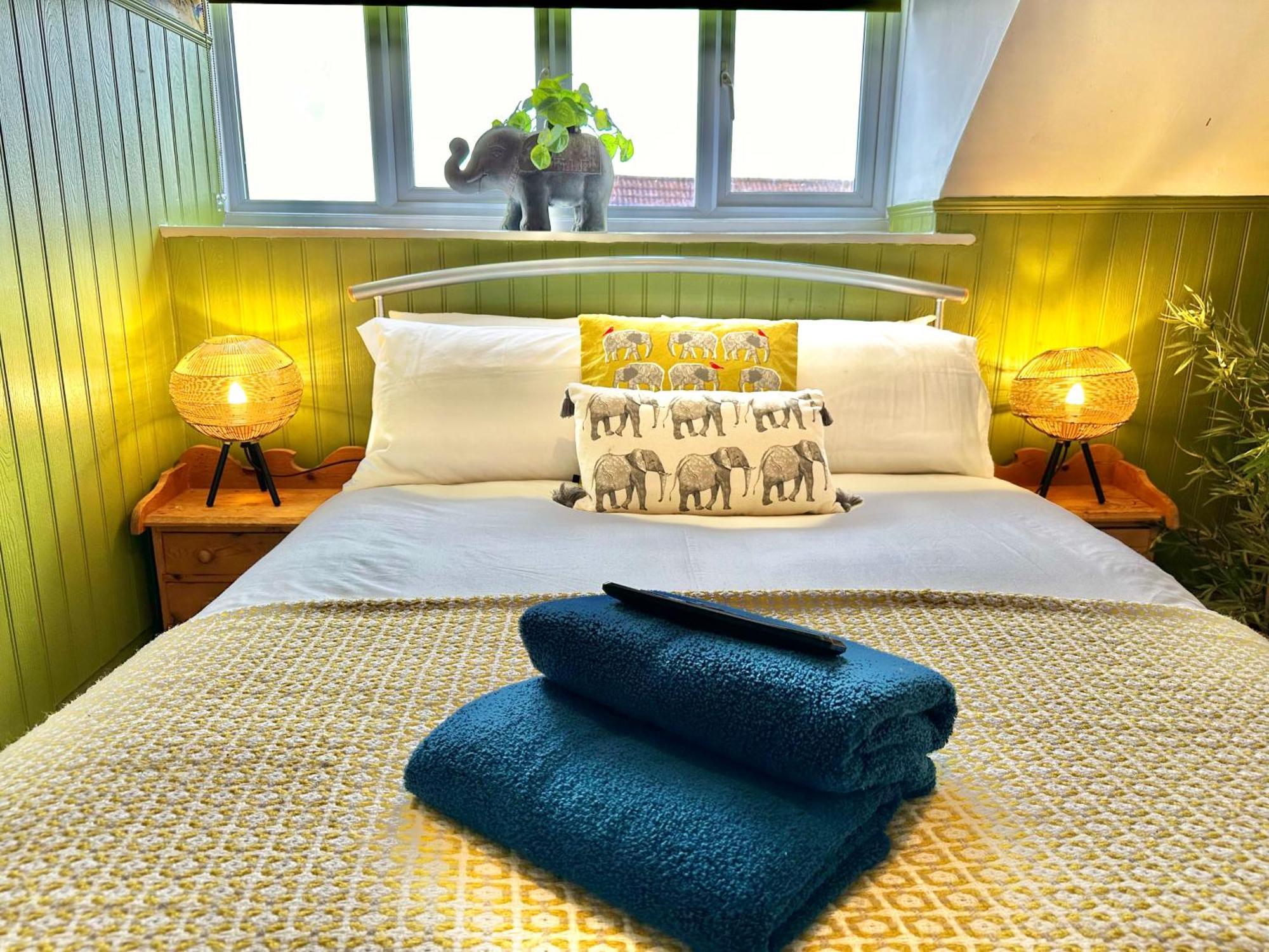 Lemur Lodge - Boutique Apartments - Short Stroll To The Beach Борнмут Экстерьер фото