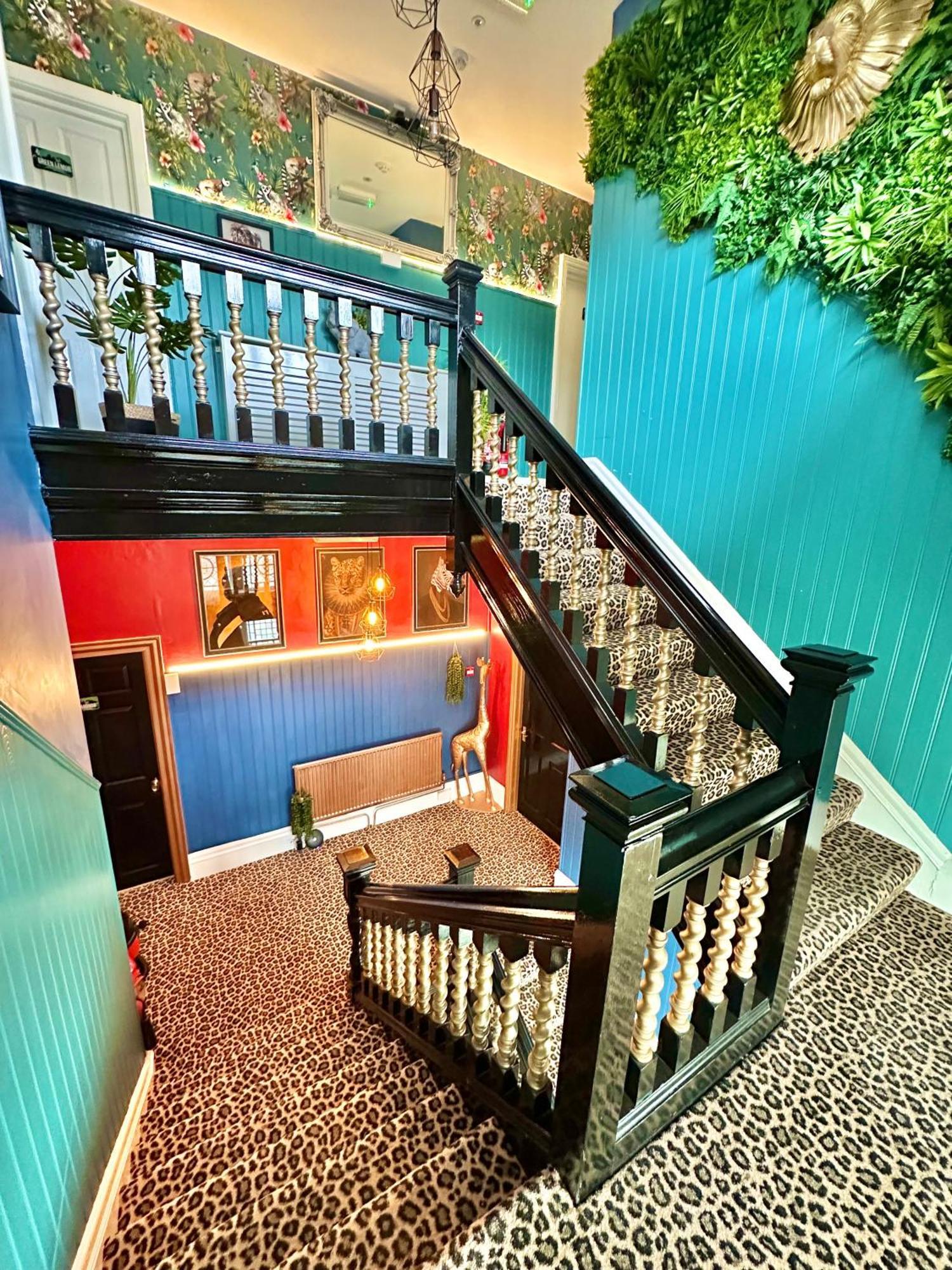 Lemur Lodge - Boutique Apartments - Short Stroll To The Beach Борнмут Экстерьер фото