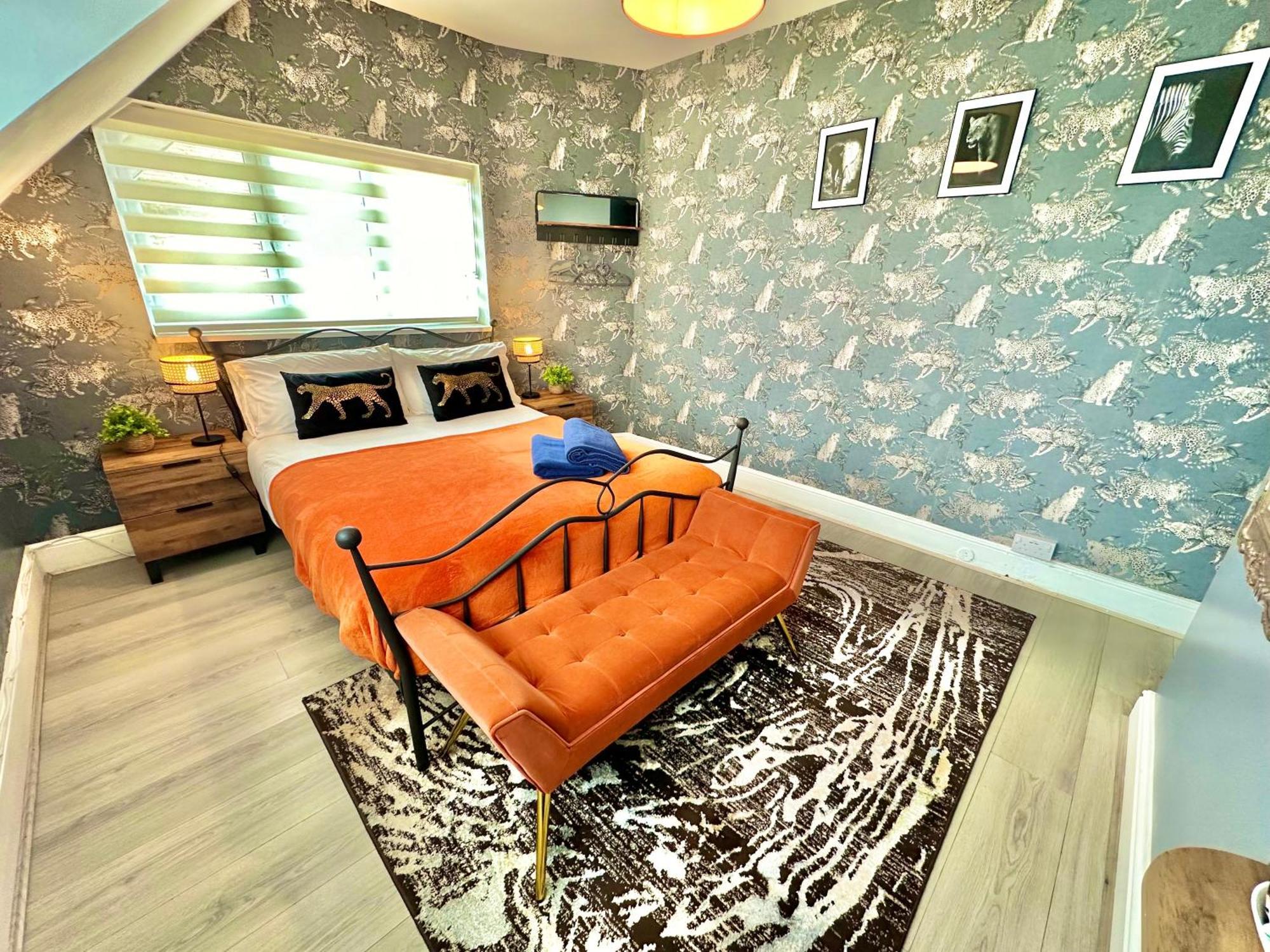 Lemur Lodge - Boutique Apartments - Short Stroll To The Beach Борнмут Экстерьер фото